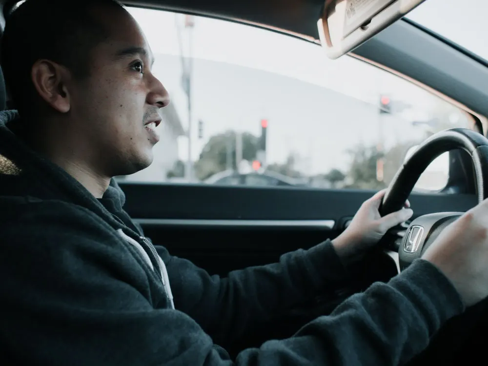 peer to peer car rental hero